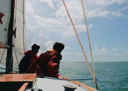 Sailing Gifts: 8 Practical Ideas Sailors Will Actually Use